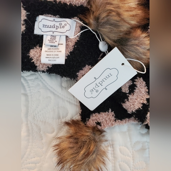 Mud Pie Leopard Chenille Scarf Wrap Super Soft NWT Reversible Soft OS - Picture 5 of 6